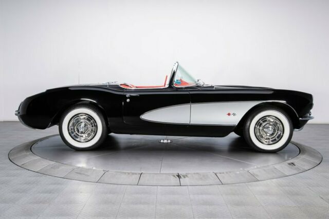 Chevrolet Corvette 1957 image number 16