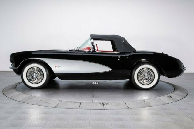 Chevrolet Corvette 1957 image number 20