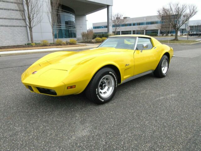 Chevrolet Corvette 1973 image number 28