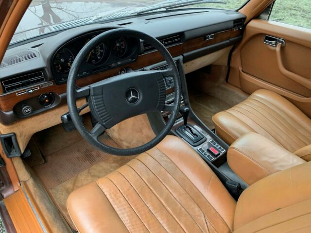 Mercedes-Benz S-Class 1978 image number 21