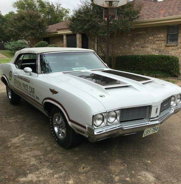 Oldsmobile Cutlass 1970 image number 12