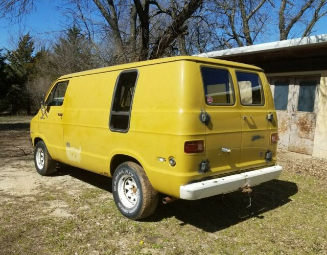 Dodge Ram Van 1977 image number 17