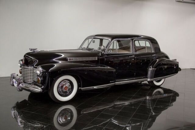 Cadillac Sixty-Special Fleetwood Imperial 1941 image number 25