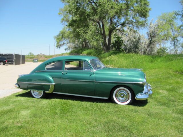 Oldsmobile 88 FUTURAMIC 88 DELUXE 1950 image number 27