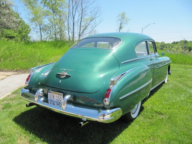 Oldsmobile 88 FUTURAMIC 88 DELUXE 1950 image number 32