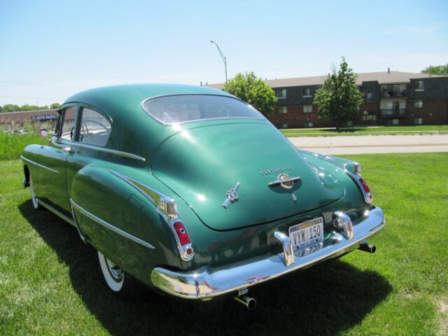 Oldsmobile 88 FUTURAMIC 88 DELUXE 1950 image number 33