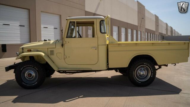 Toyota FJ Cruiser 1973 image number 29