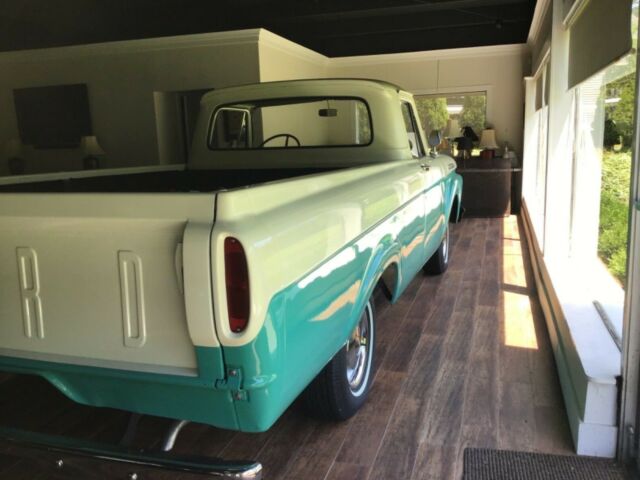 Ford F-100 1962 image number 11