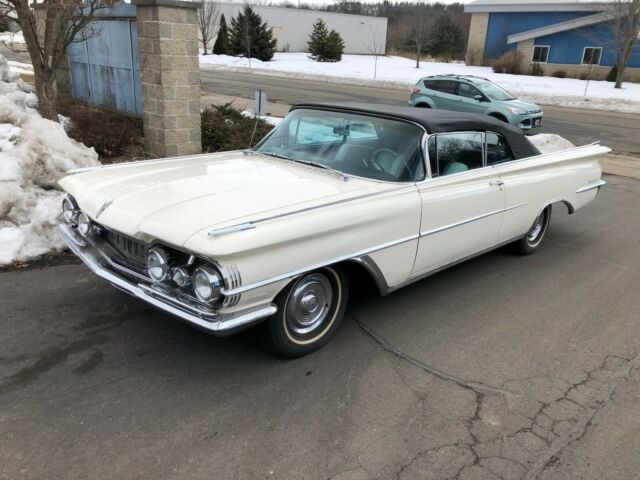 Oldsmobile Ninety-Eight 1959 image number 0