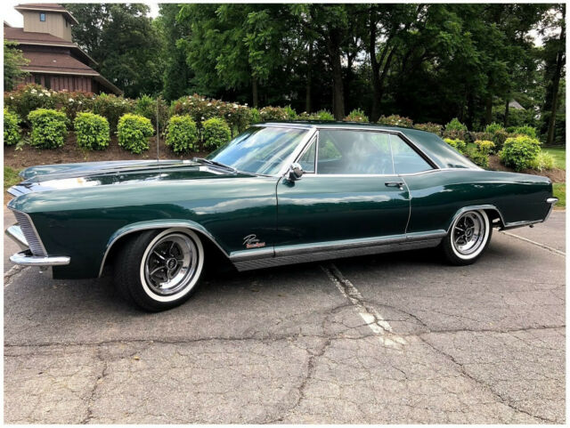 Buick Riviera 1965 image number 25