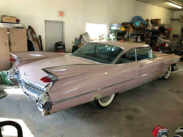 Cadillac DeVille 1959 image number 0