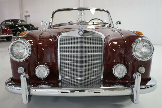 Mercedes-Benz 200-Series 1960 image number 1