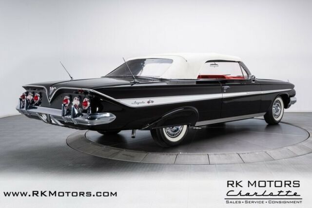 Chevrolet Impala 1961 image number 9