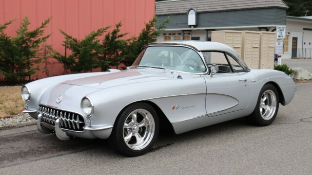 Chevrolet Corvette 1957 image number 27