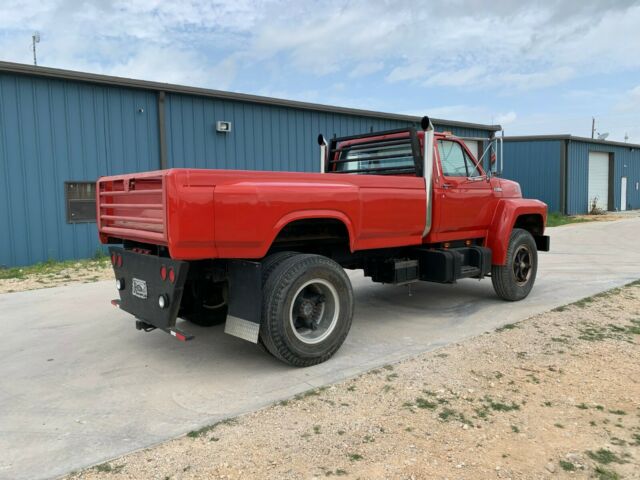 Ford F7000 1900 image number 22