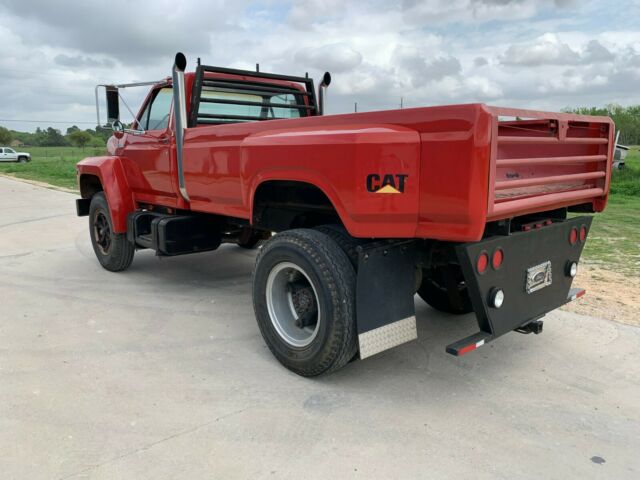 Ford F7000 1900 image number 25