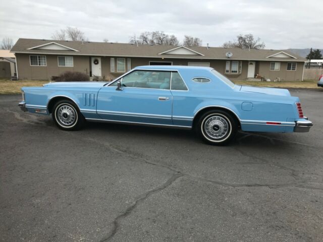 Lincoln Continental 1979 image number 0