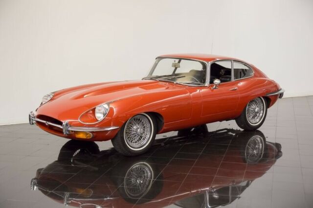 Jaguar E-Type 1970 image number 0