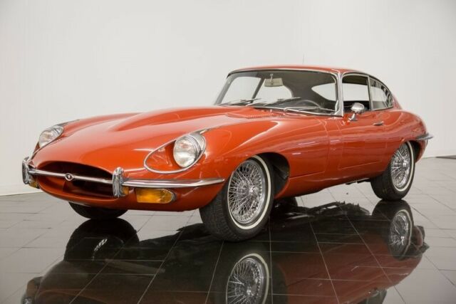 Jaguar E-Type 1970 image number 10