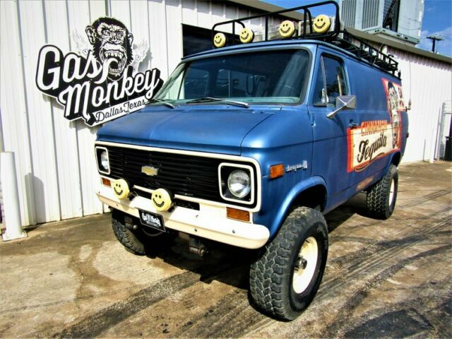 Chevrolet G 10 4X4 Tequila Van 1976 image number 1