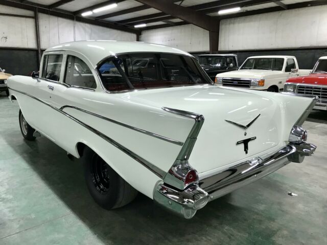 Chevrolet Bel Air/150/210 1957 image number 2