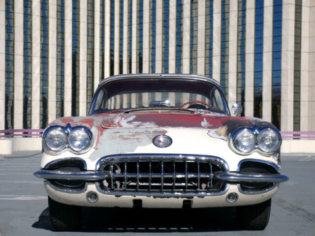 Chevrolet Corvette 1959 image number 30