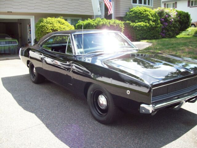 Dodge Charger 1968 image number 2