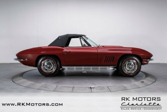 Chevrolet Corvette 1967 image number 13