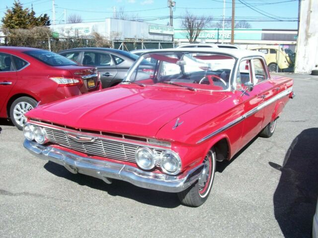 Chevrolet Impala 1961 image number 11