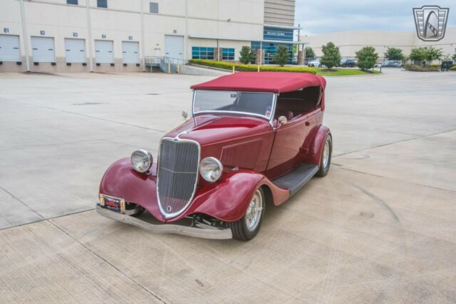 Ford Phaeton 1933 image number 2