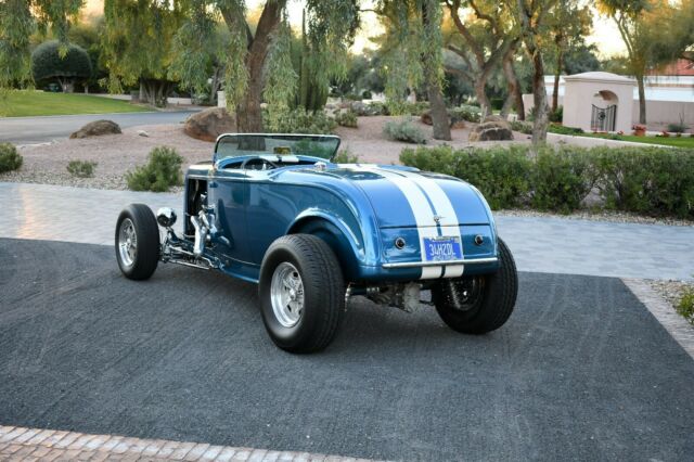 Ford Roadster 1932 image number 1