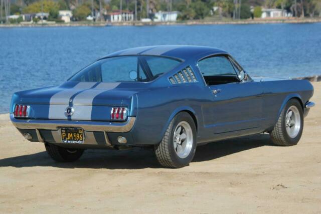 Ford Mustang 1965 image number 16