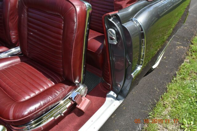 Cadillac DeVille 1955 image number 22