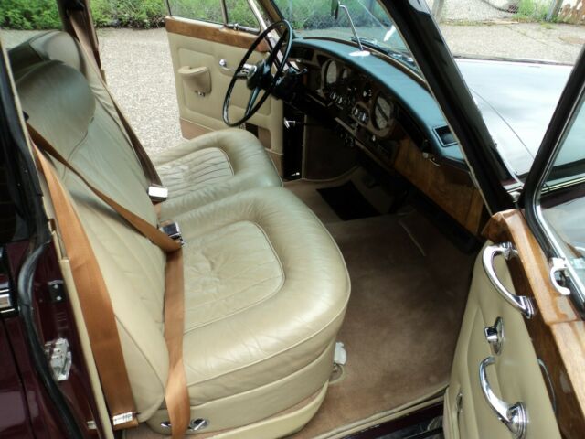 Rolls-Royce Silver Cloud III 1964 image number 17