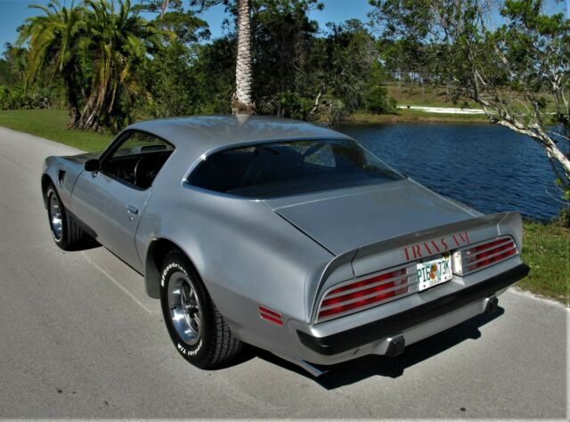 Pontiac Trans Am 1975 image number 27