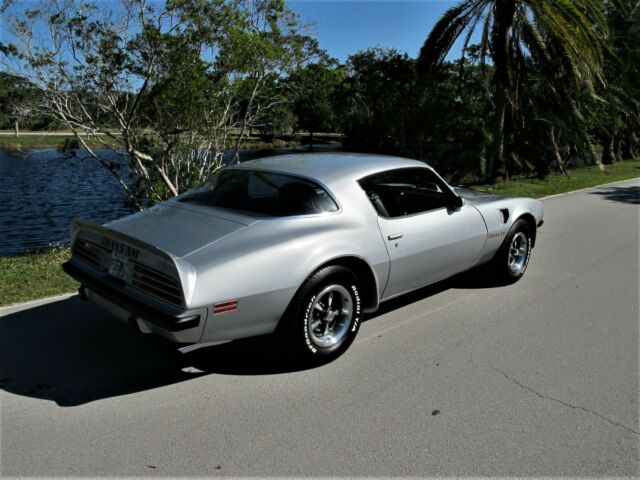 Pontiac Trans Am 1975 image number 30