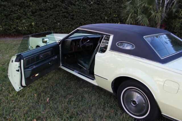 Lincoln Continental 1974 image number 33