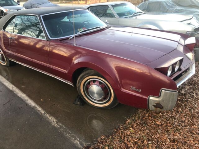 Oldsmobile Toronado 1967 image number 4