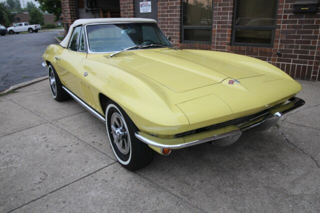 Chevrolet Corvette 1965 image number 4