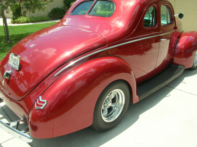 Ford Deluxe 1940 image number 27