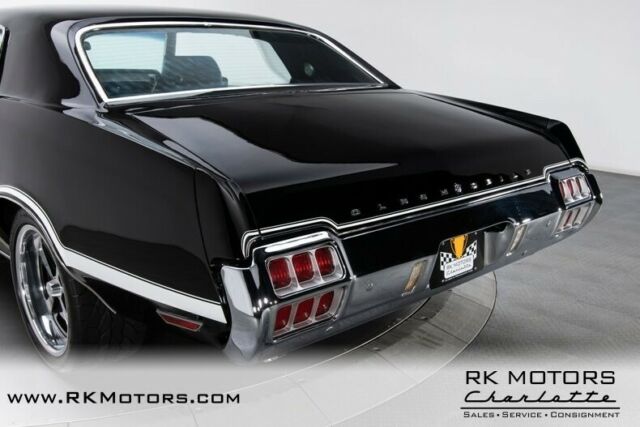 Oldsmobile Cutlass 1972 image number 23