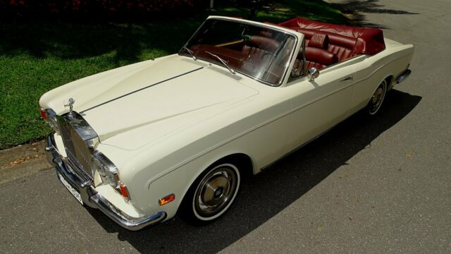 Rolls-Royce Corniche 1972 image number 29