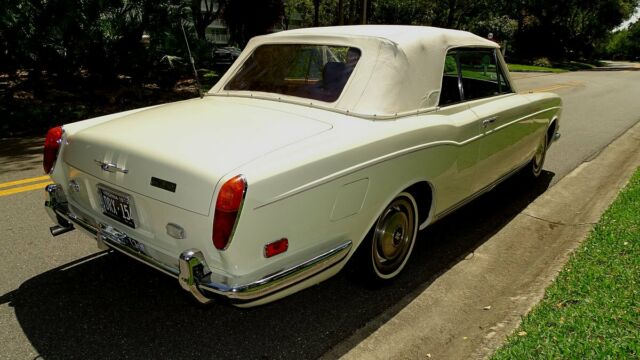 Rolls-Royce Corniche 1972 image number 30