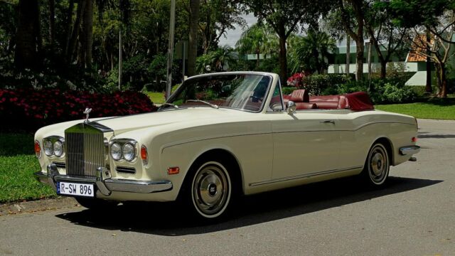 Rolls-Royce Corniche 1972 image number 32