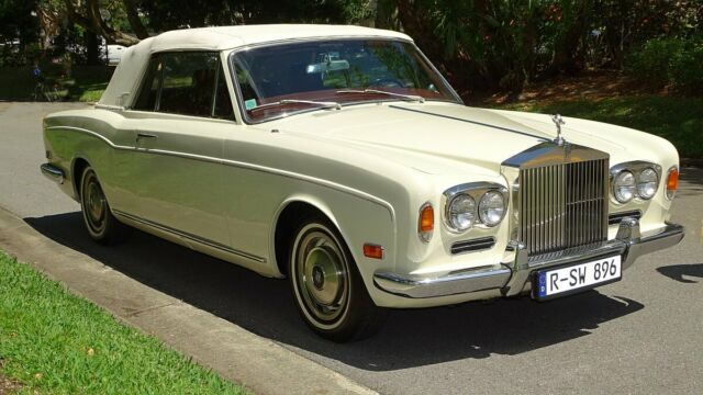 Rolls-Royce Corniche 1972 image number 33