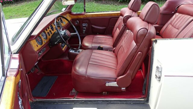 Rolls-Royce Corniche 1972 image number 39