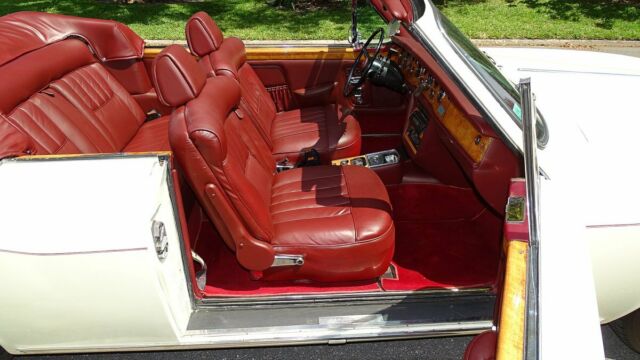 Rolls-Royce Corniche 1972 image number 41