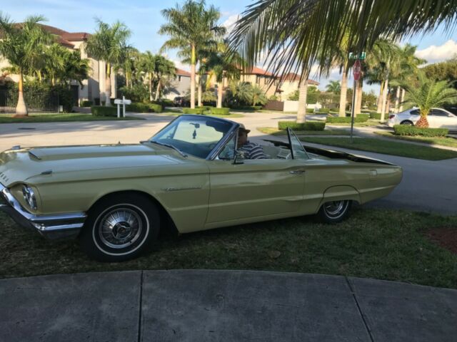 Ford Thunderbird 1964 image number 10