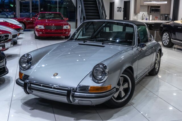 Porsche 911 1971 image number 3