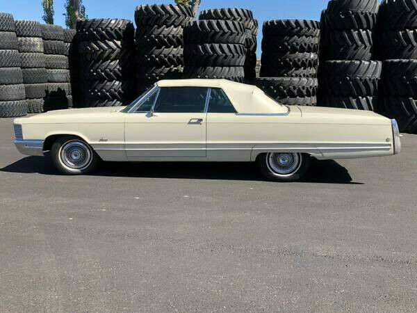 Chrysler Imperial 1968 image number 8